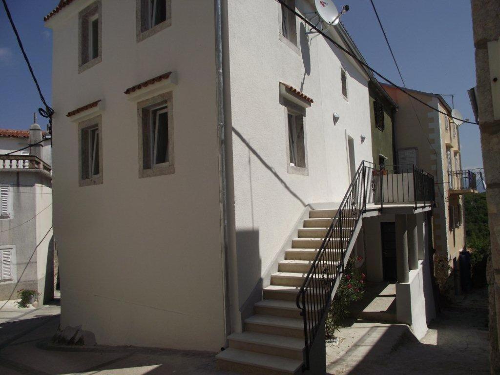 Apartments Dobrinj Εξωτερικό φωτογραφία